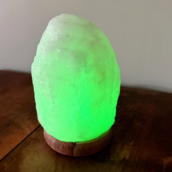 Mini Salt Lamp - Picture 3 of 6